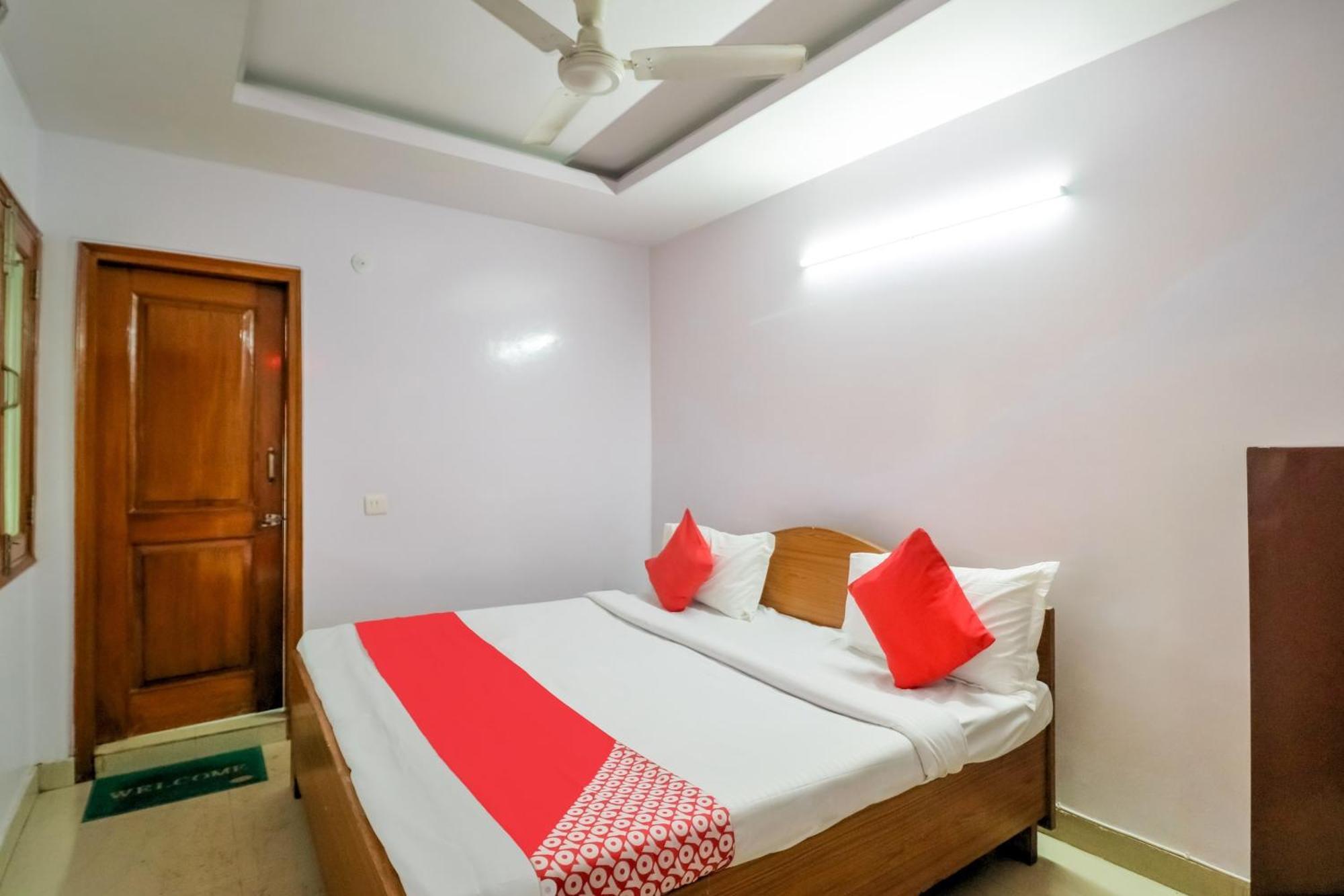 Hotel O Chandu Inn New Delhi Exterior photo